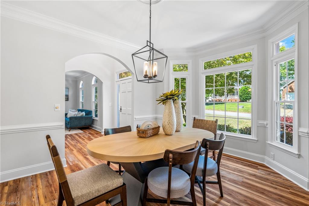 property viewer photo 7