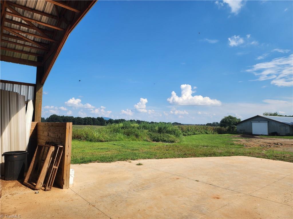 main property photo 8