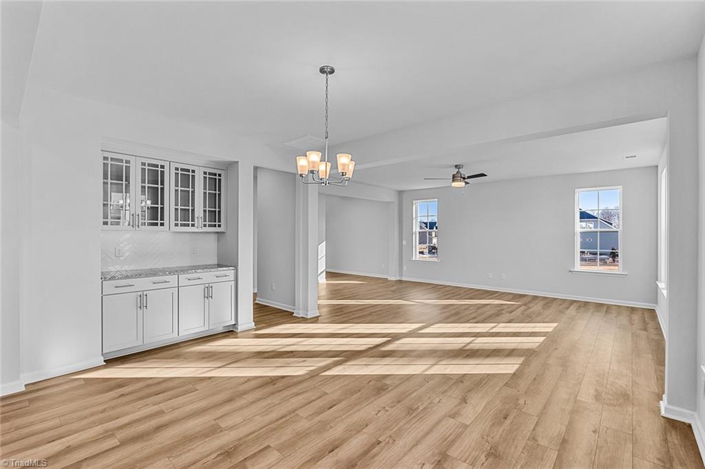 property viewer photo 13