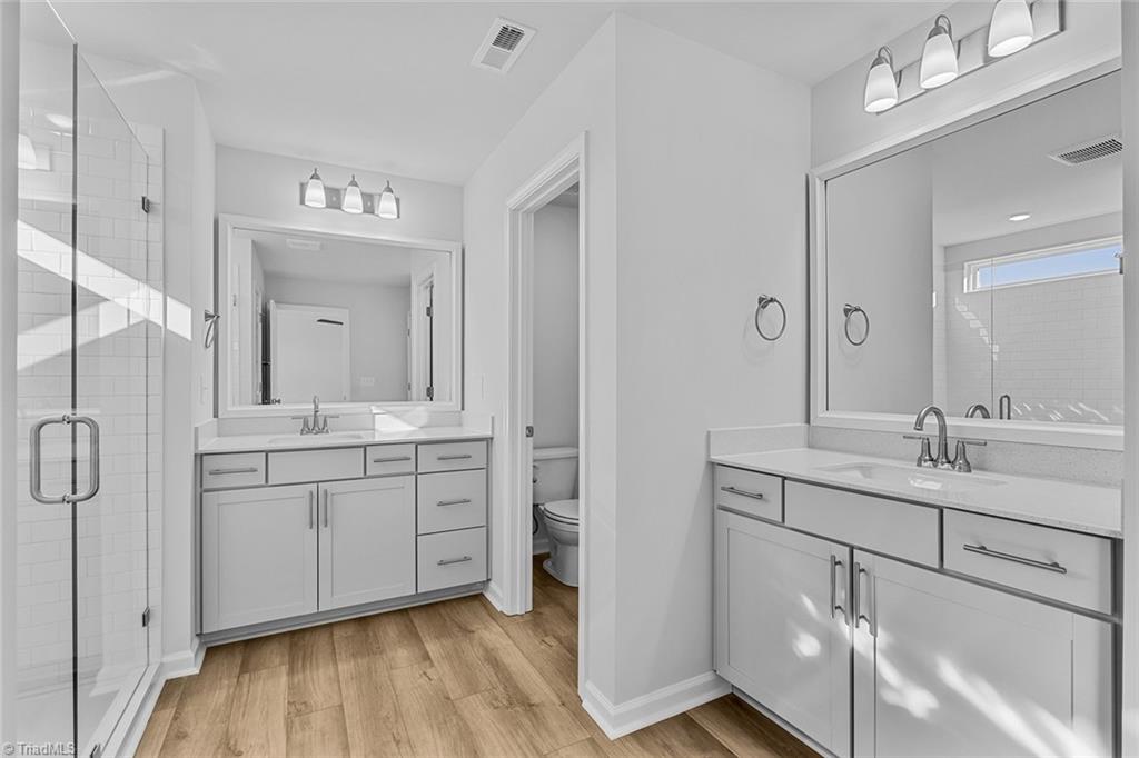 property viewer photo 23