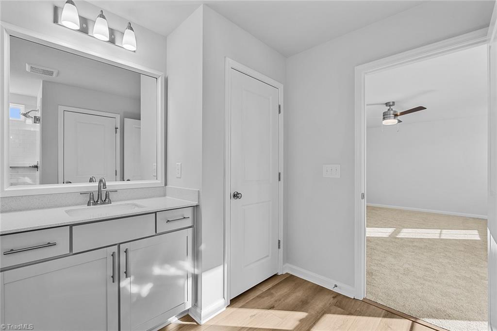 property viewer photo 25