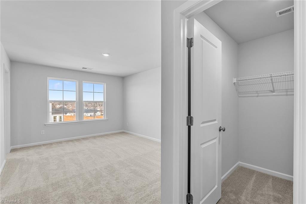 property viewer photo 30