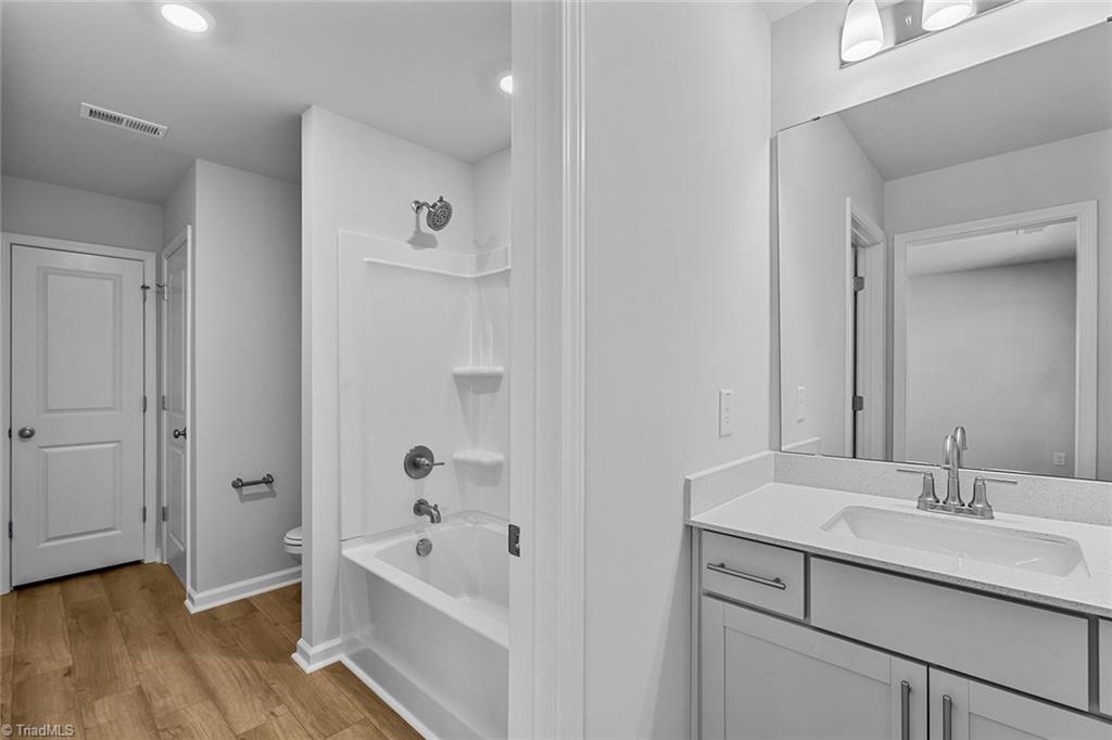 property viewer photo 31