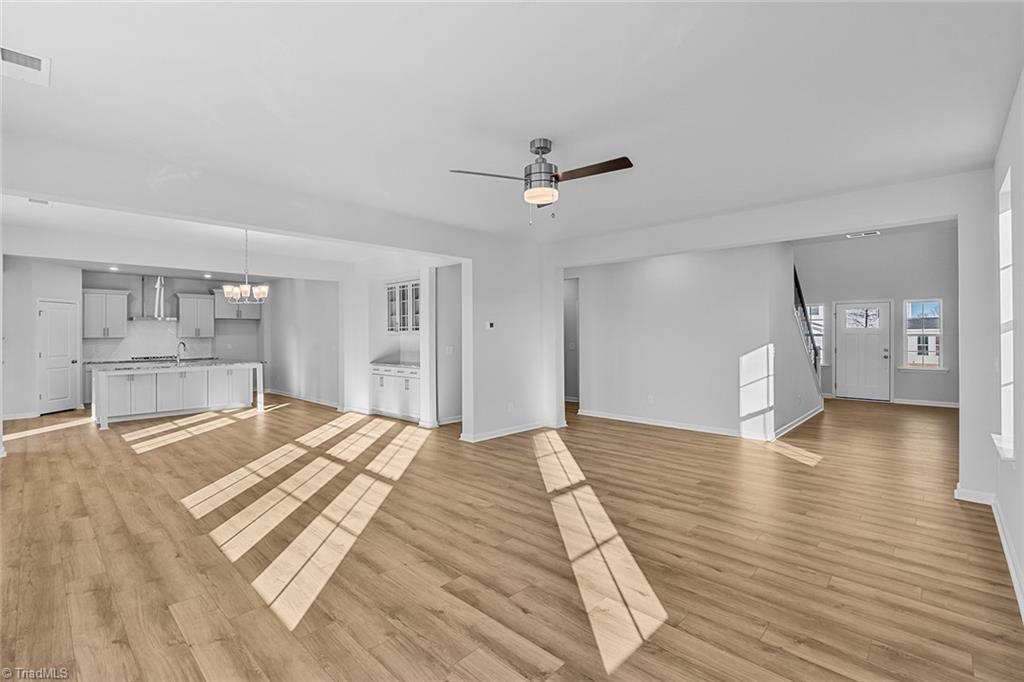 property viewer photo 4