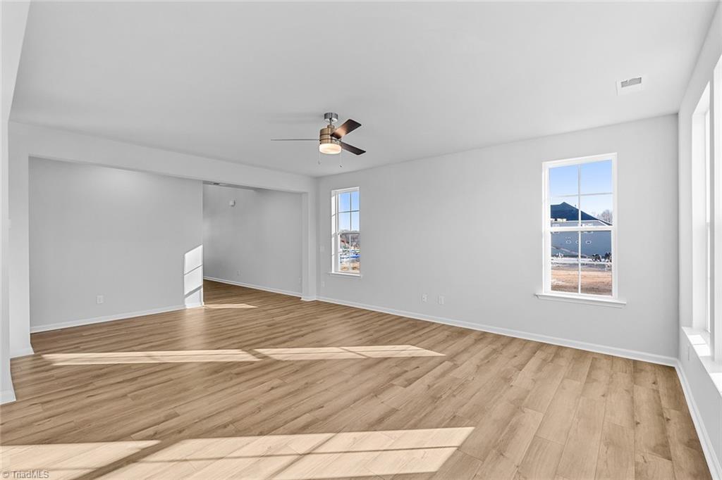 property viewer photo 5