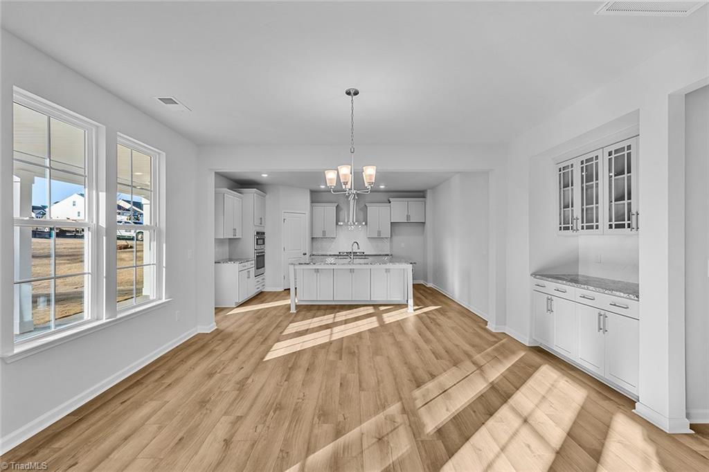 property viewer photo 8