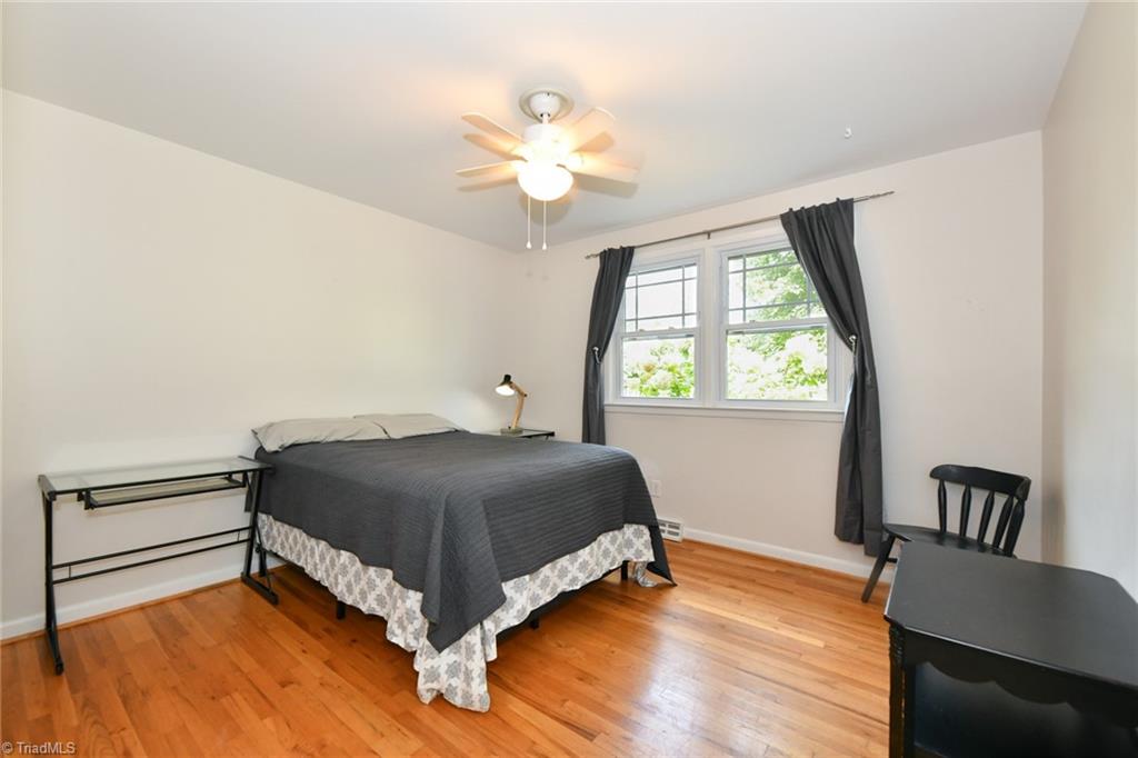 property viewer photo 13