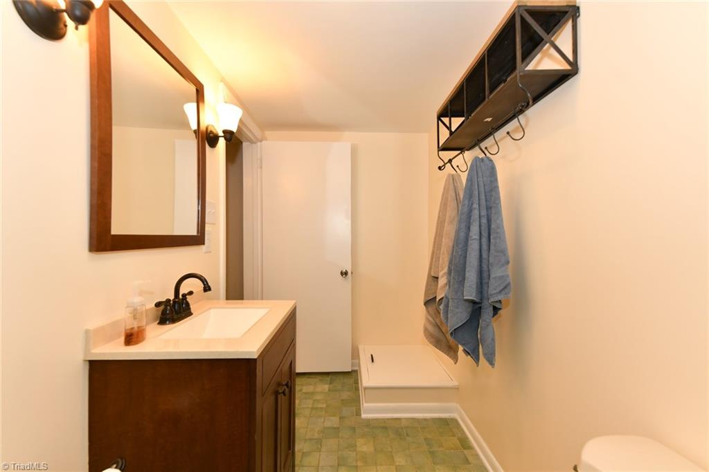 property viewer photo 25
