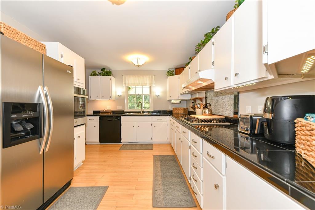 property viewer photo 6