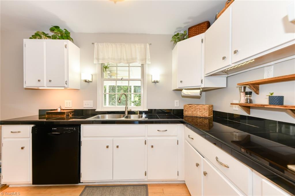 property viewer photo 8