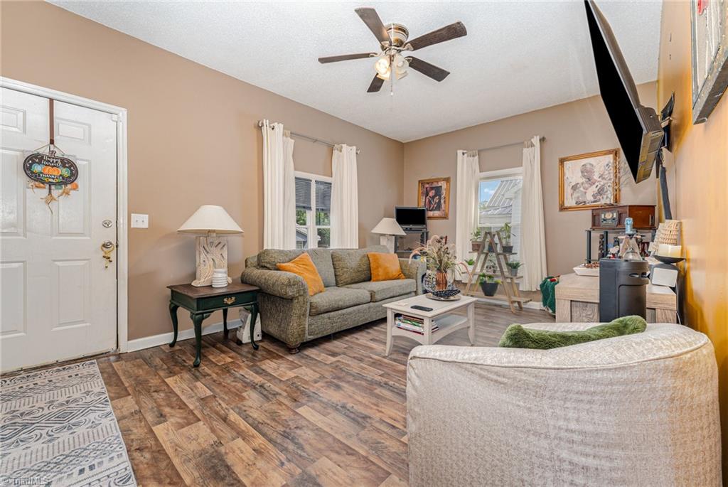 property viewer photo 4