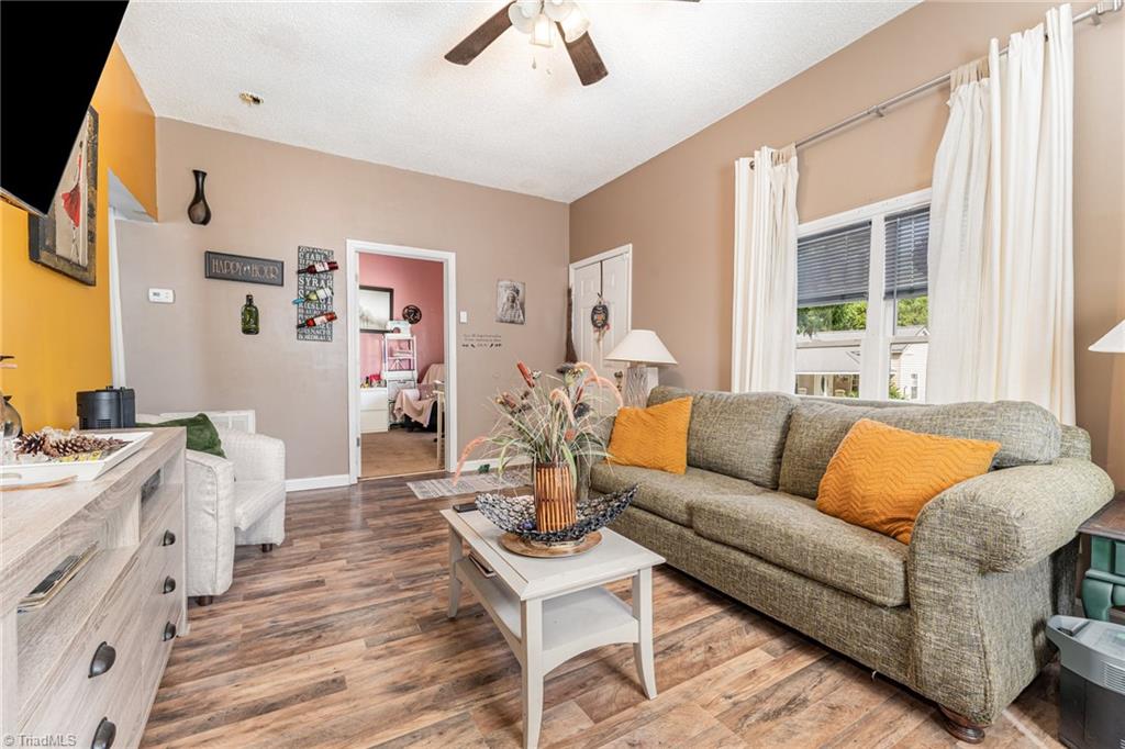 property viewer photo 5