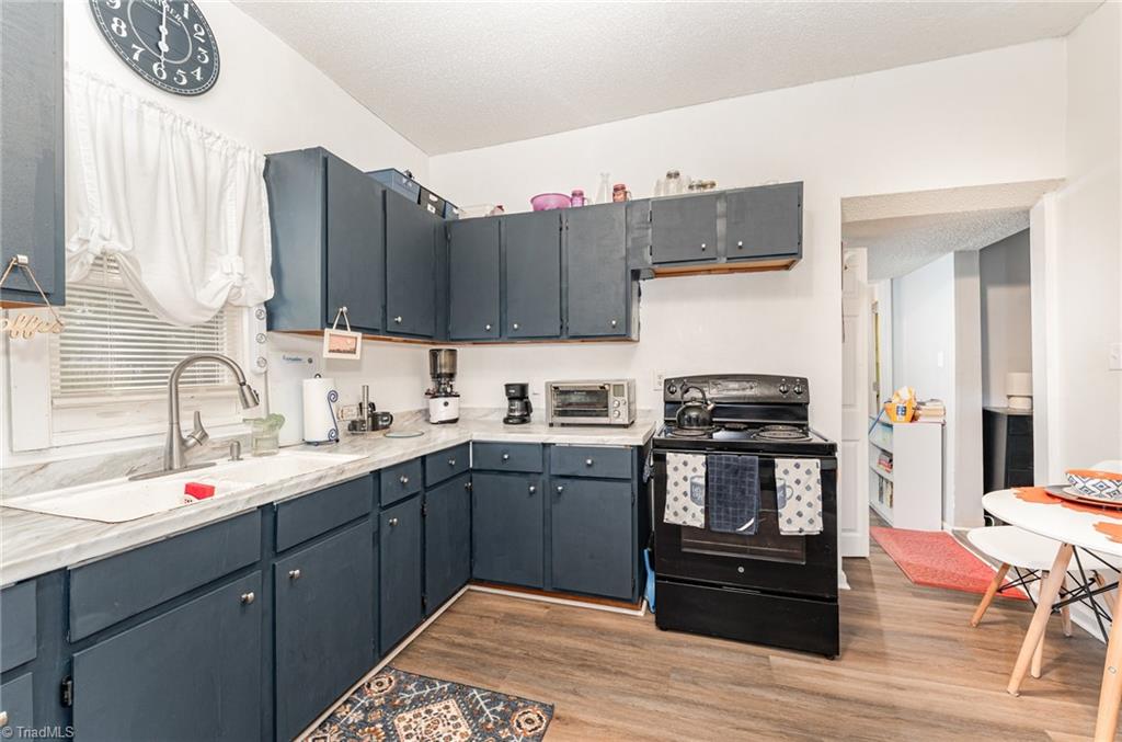 property viewer photo 6