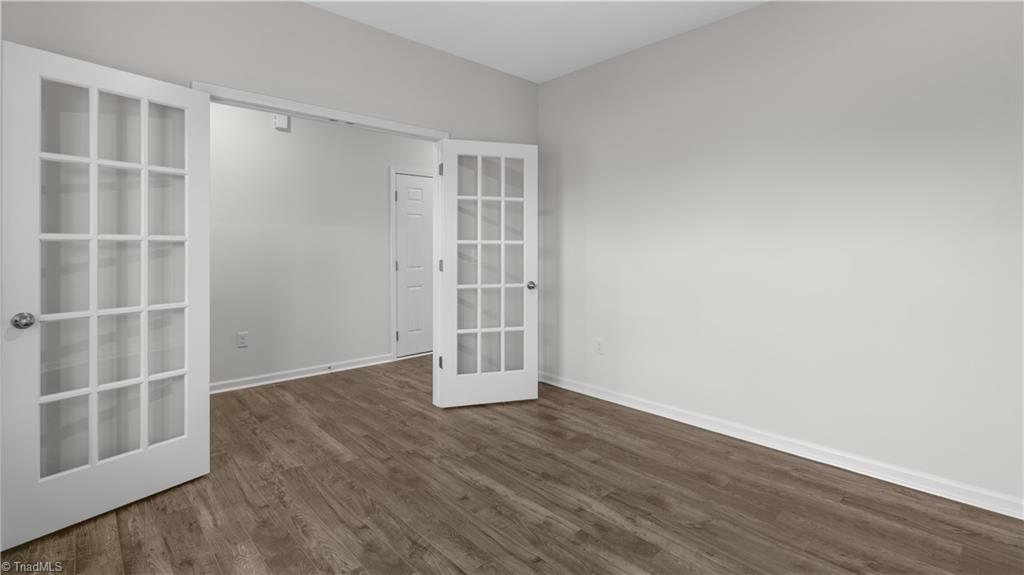 property viewer photo 3