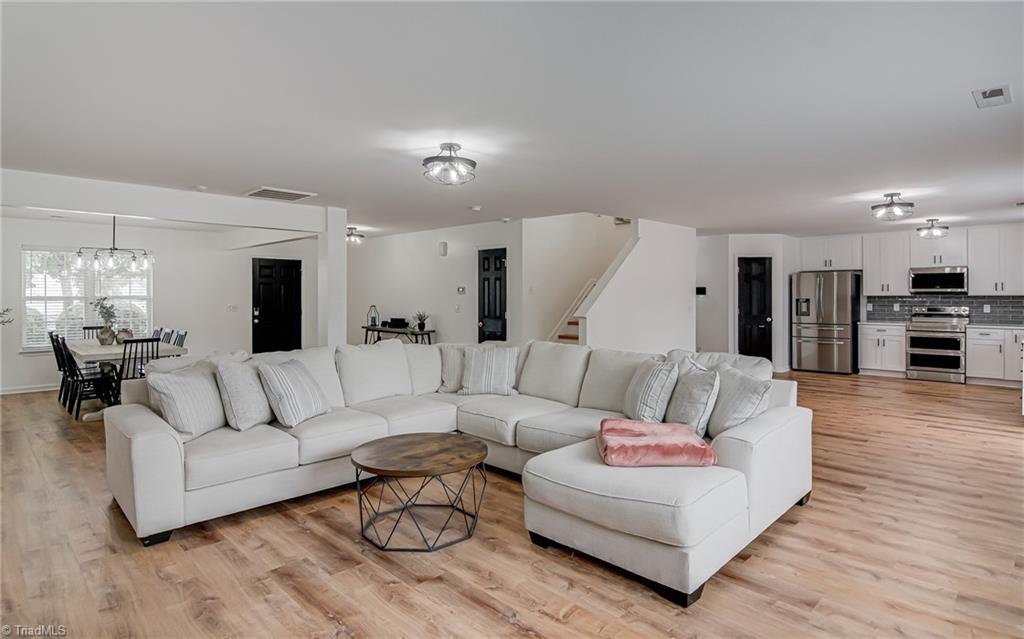 property viewer photo 1