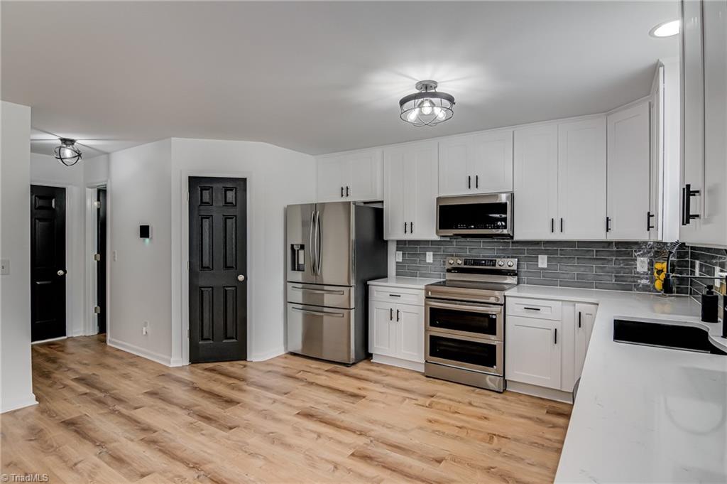 property viewer photo 13