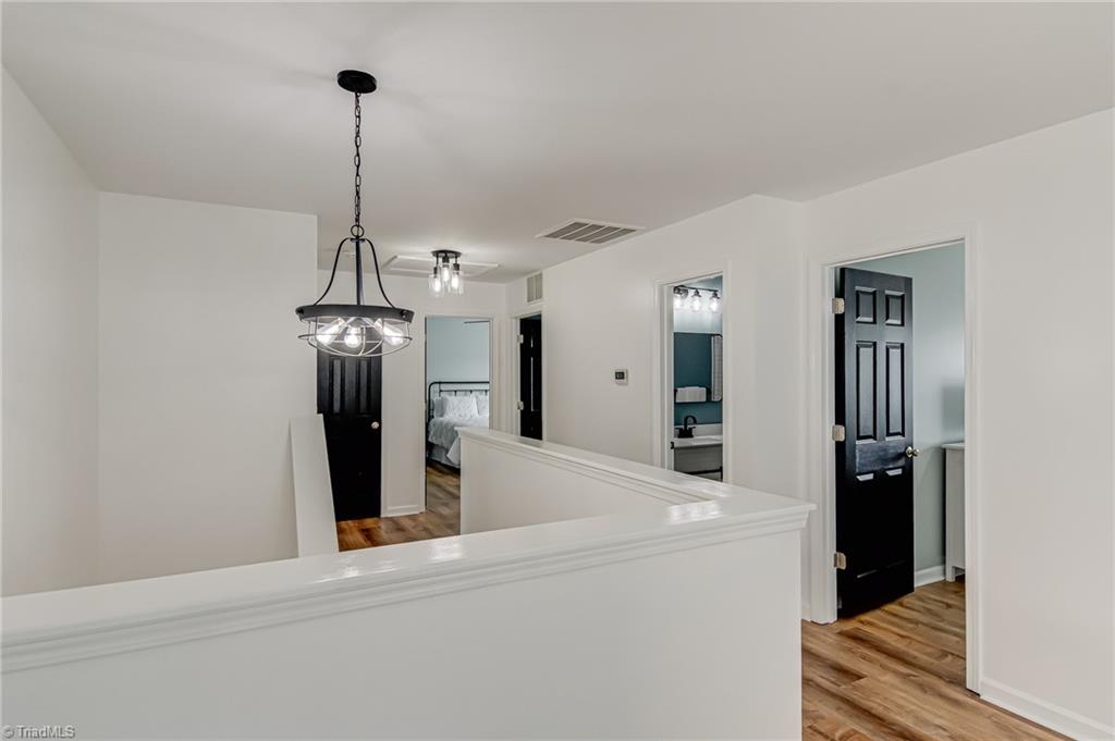 property viewer photo 16