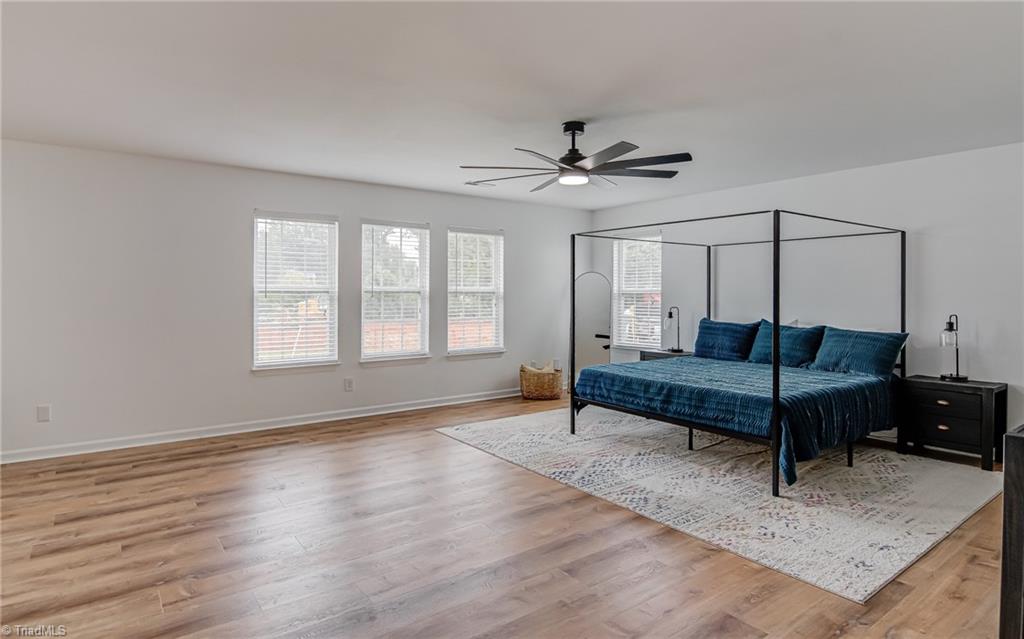 property viewer photo 19