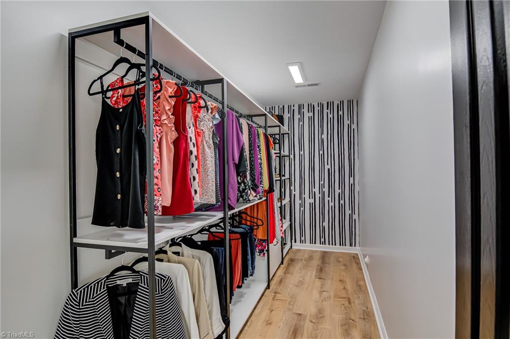 property viewer photo 22
