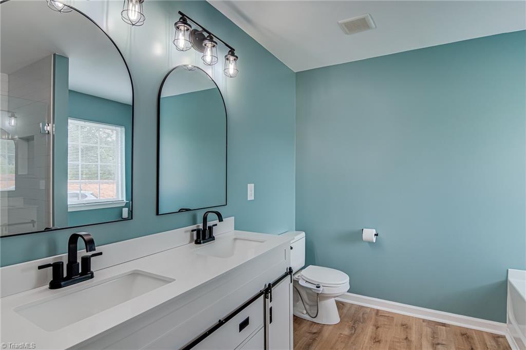 property viewer photo 23