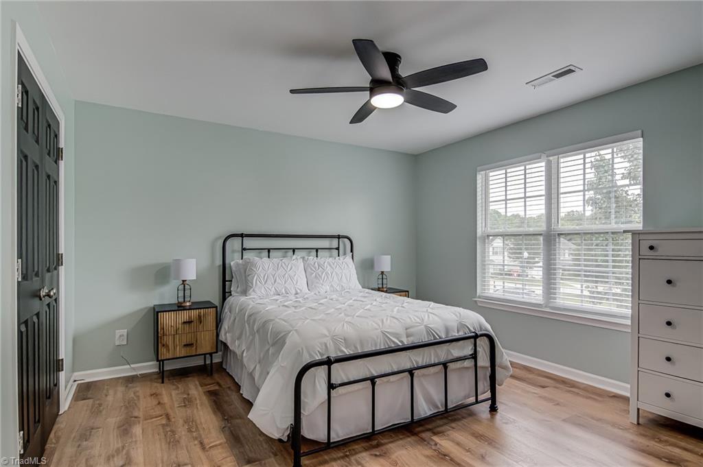 property viewer photo 25