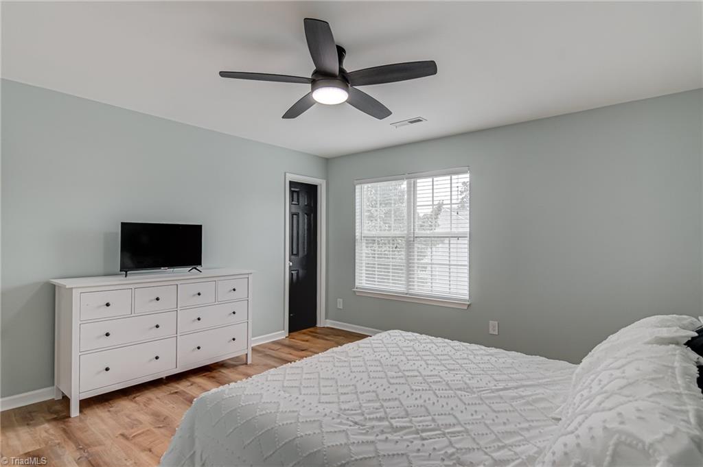 property viewer photo 28