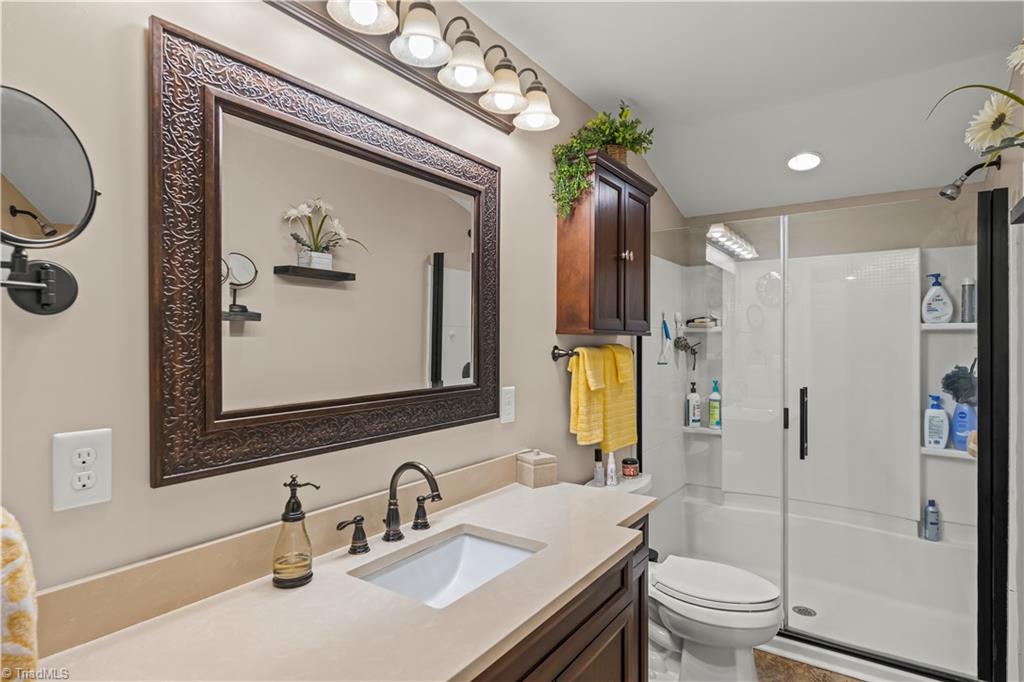 property viewer photo 23