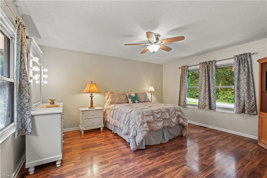 property viewer photo 25