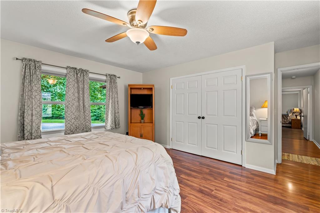 property viewer photo 26