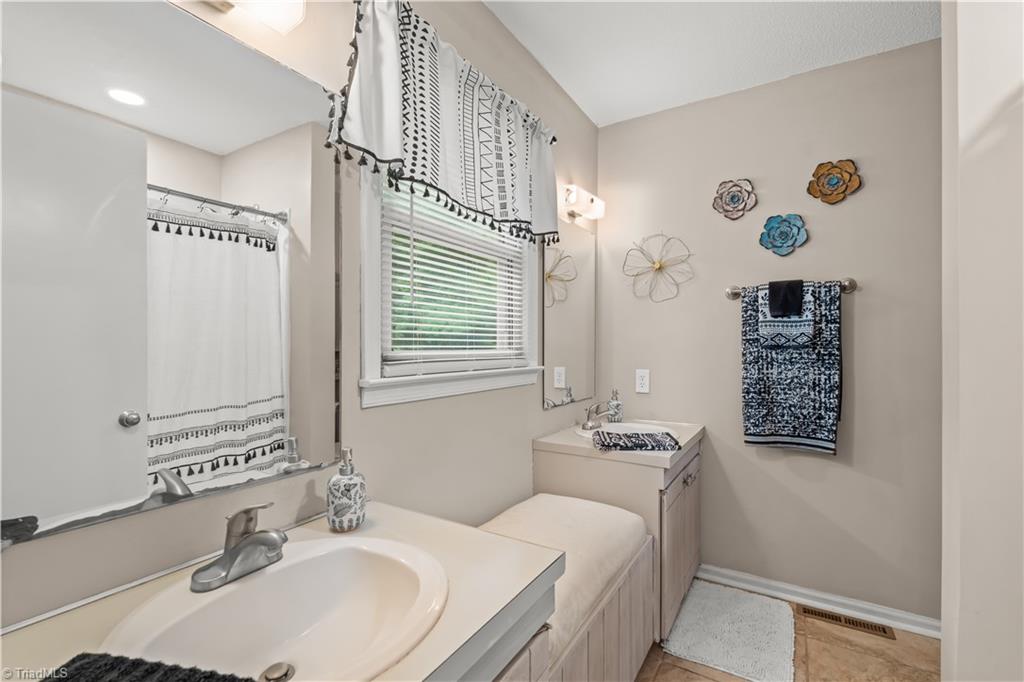property viewer photo 31