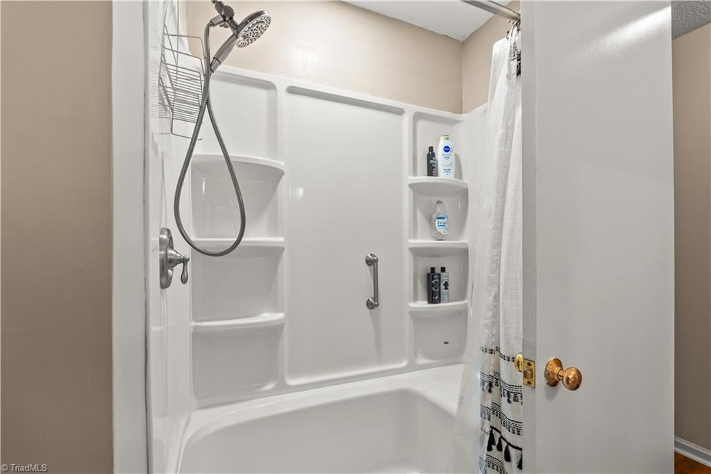 property viewer photo 32