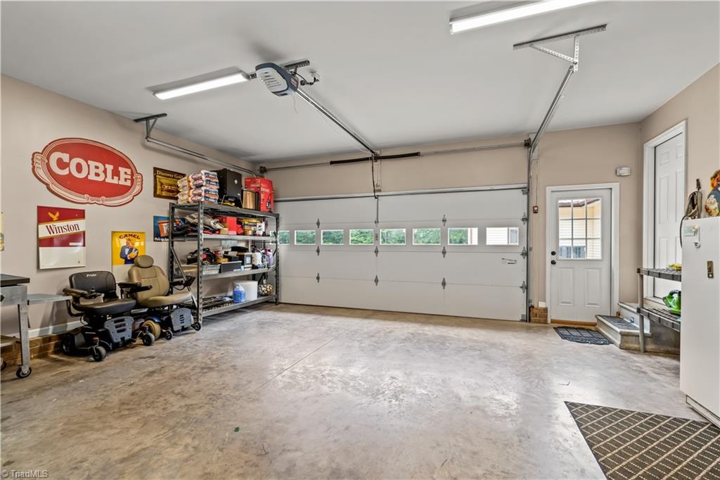 property viewer photo 36