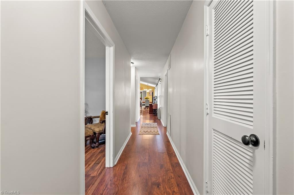 property viewer photo 6