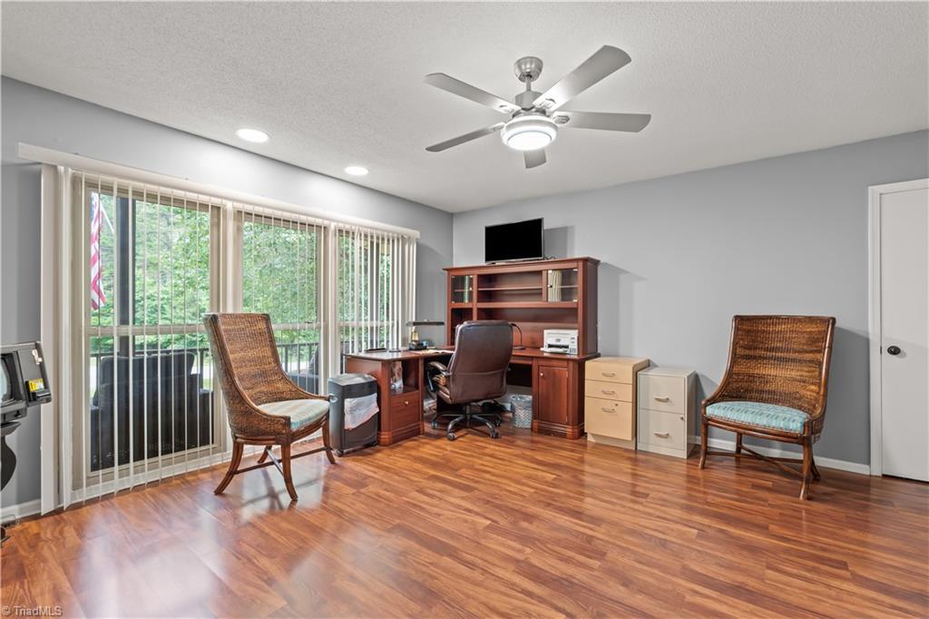 property viewer photo 7