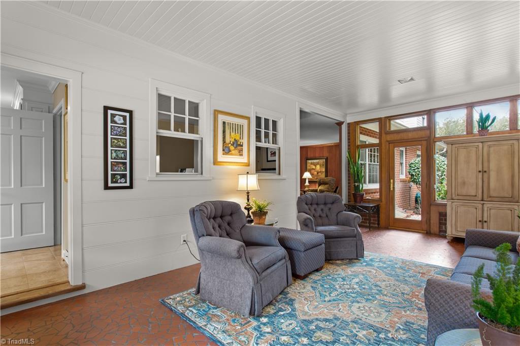 property viewer photo 16