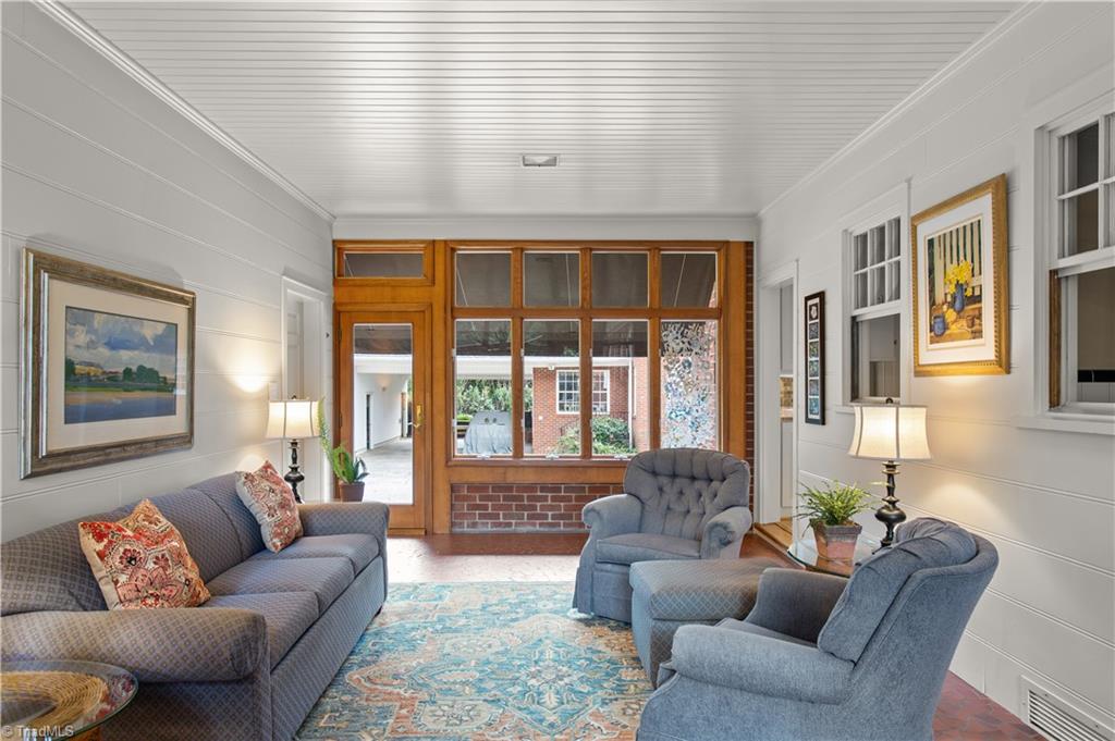 property viewer photo 17