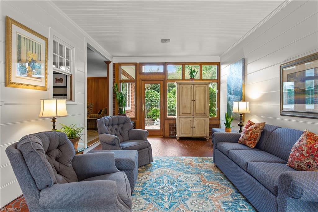 property viewer photo 18