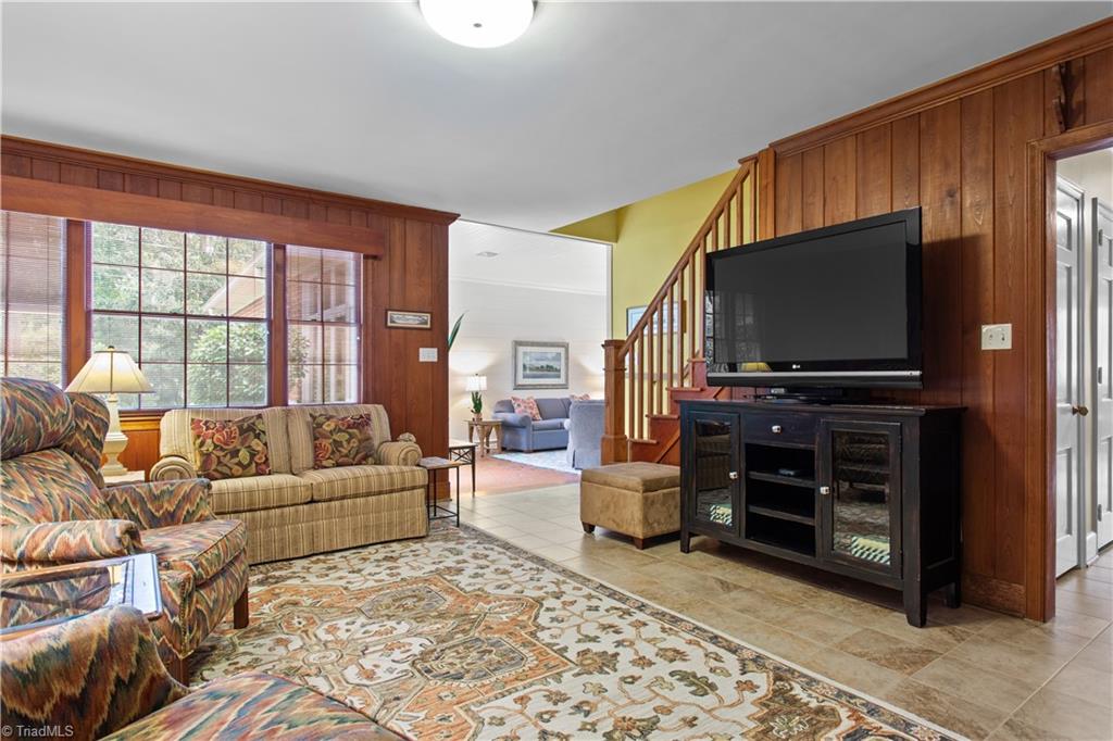 property viewer photo 19