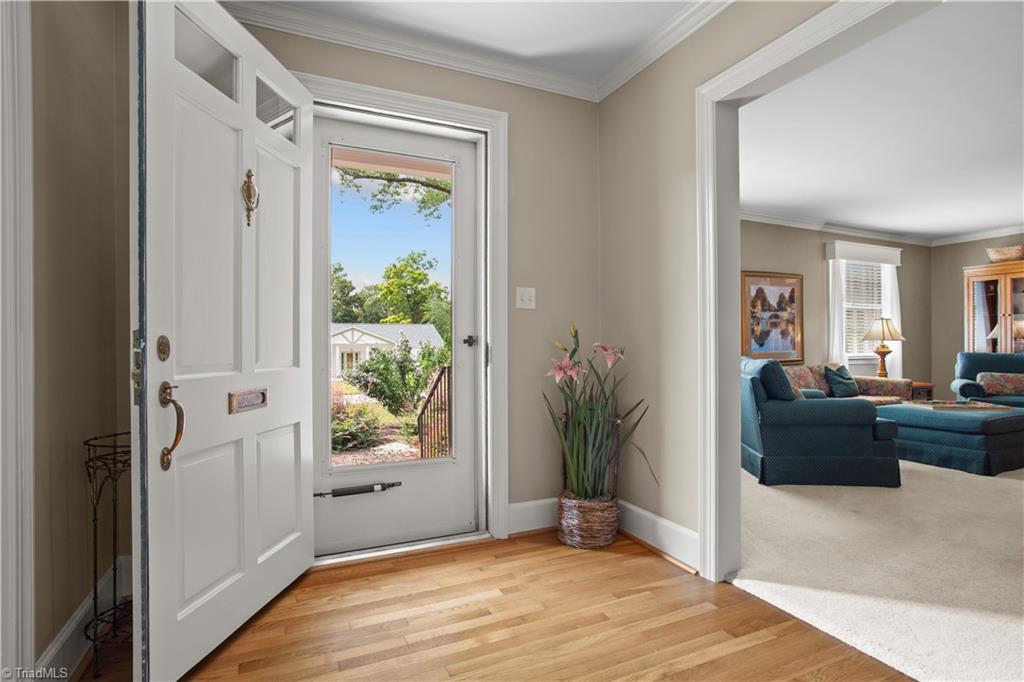 property viewer photo 2