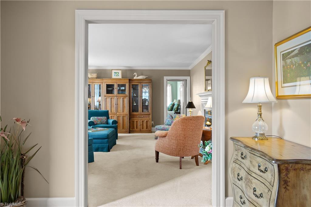 property viewer photo 3