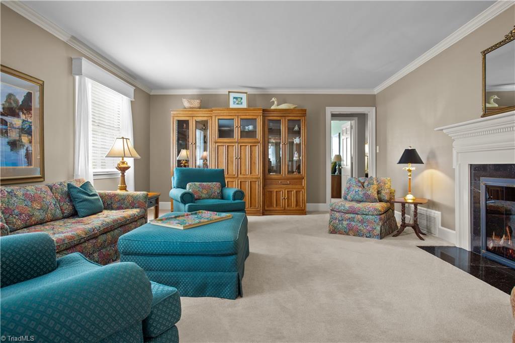 property viewer photo 4
