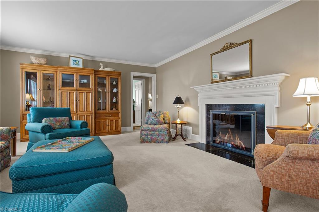 property viewer photo 5