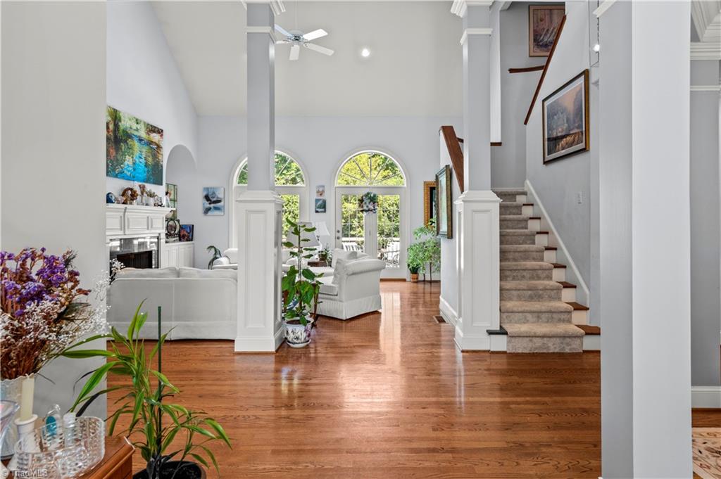 property viewer photo 3