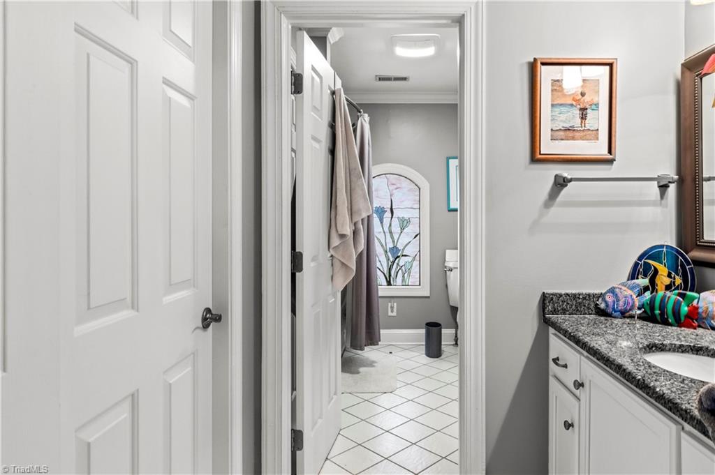 property viewer photo 30