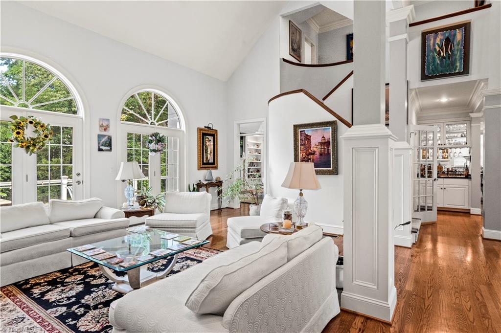 property viewer photo 6
