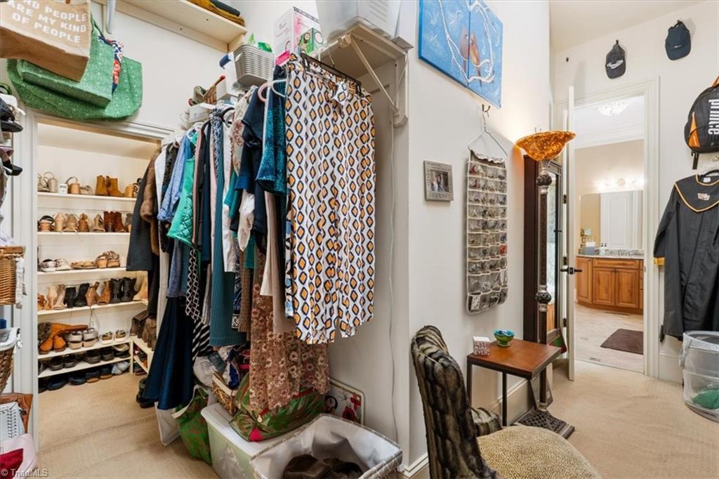 property viewer photo 25