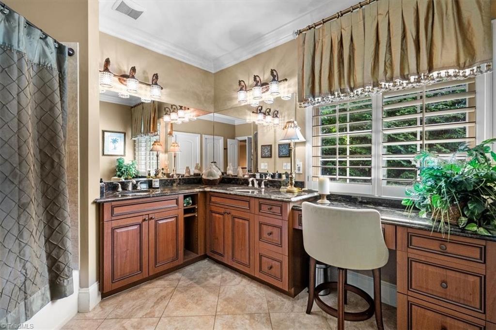 property viewer photo 28