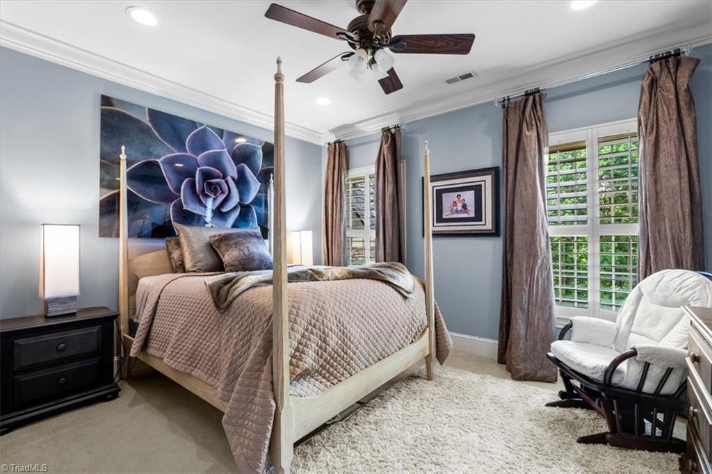 property viewer photo 35