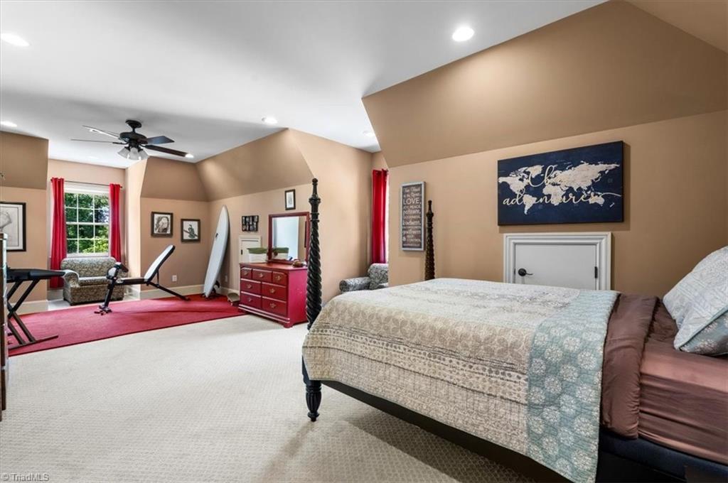 property viewer photo 37