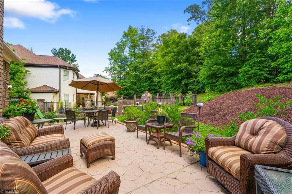 property viewer photo 42